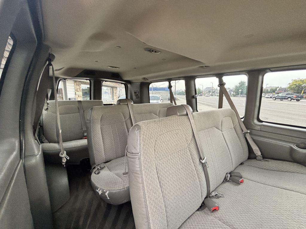 2012 Chevrolet Express Image 16