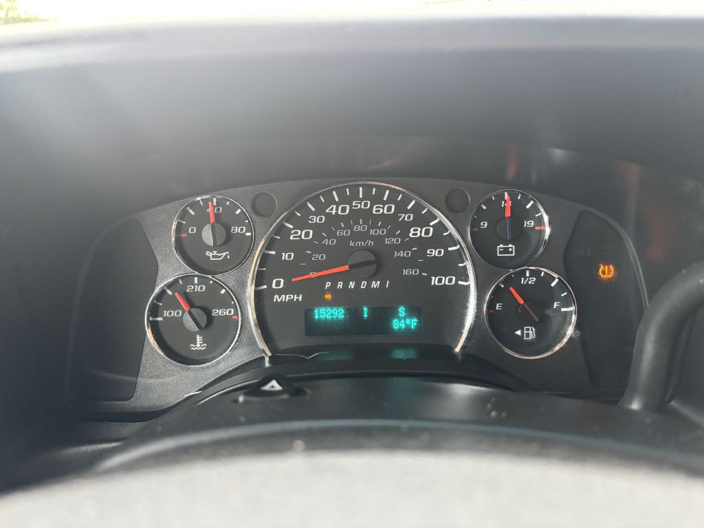 2012 Chevrolet Express Image 21