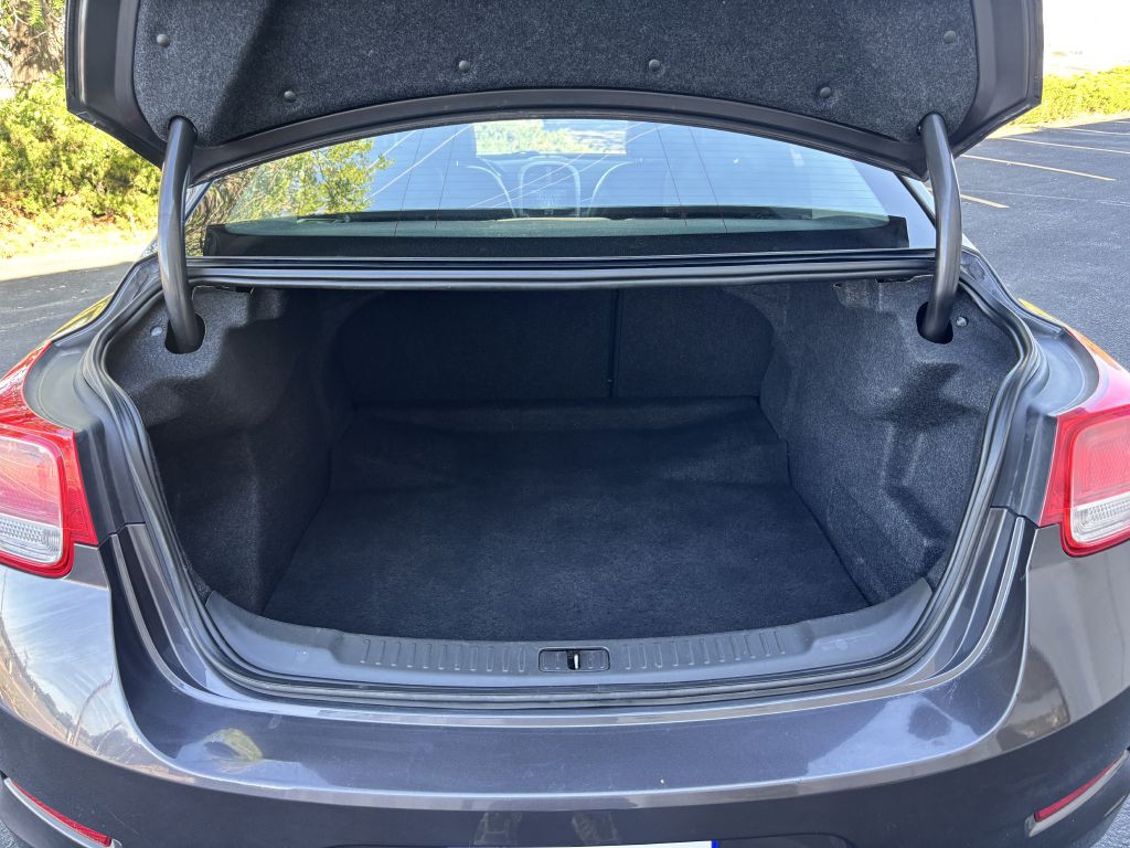 2013 Chevrolet Malibu Image 23