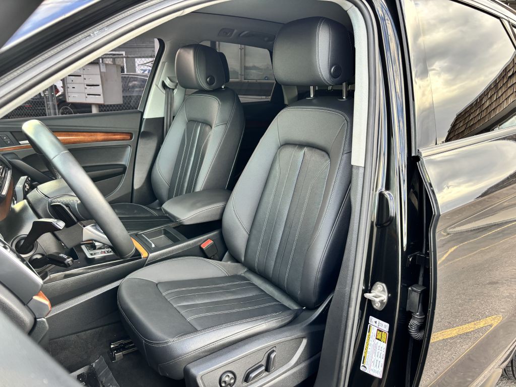 2022 Audi Q5 Image 11