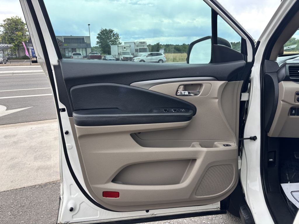 2018 Honda Pilot Image 16