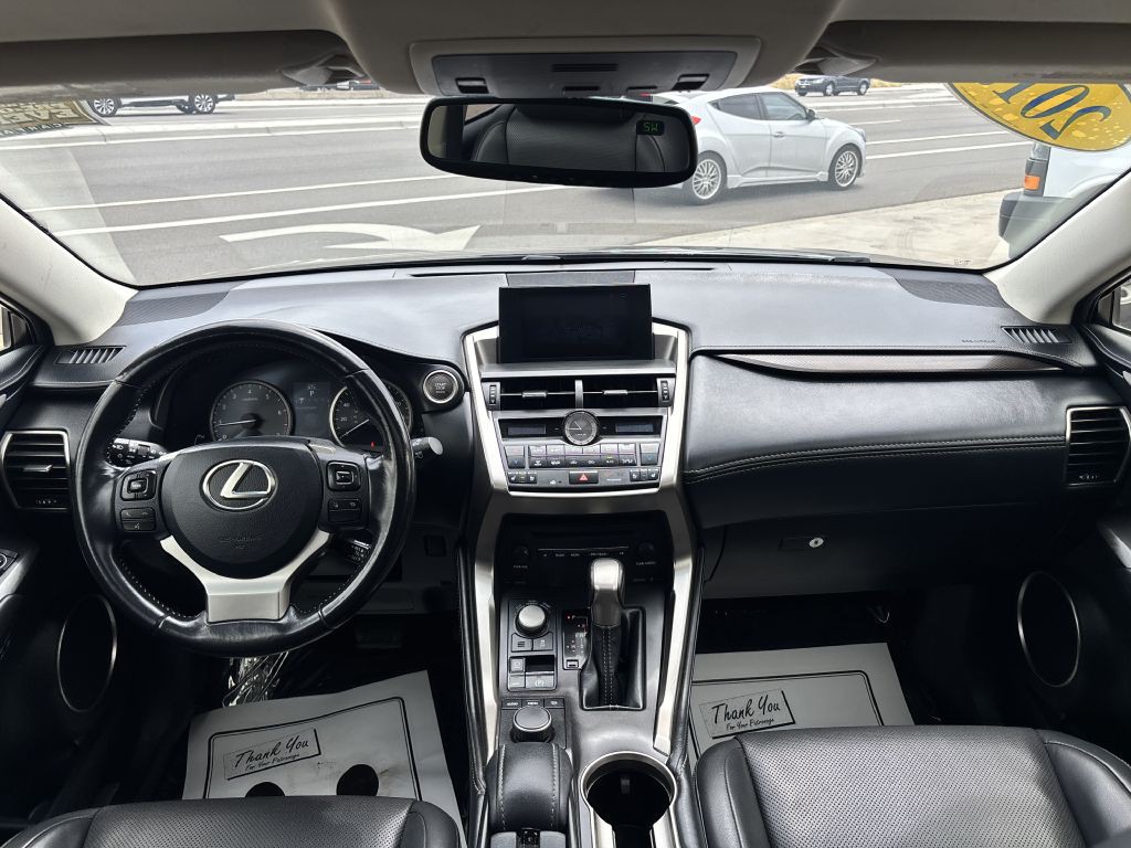 2015 Lexus NX 200t Image 18