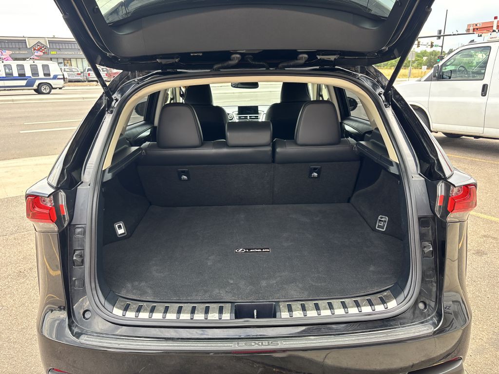 2015 Lexus NX 200t Image 28