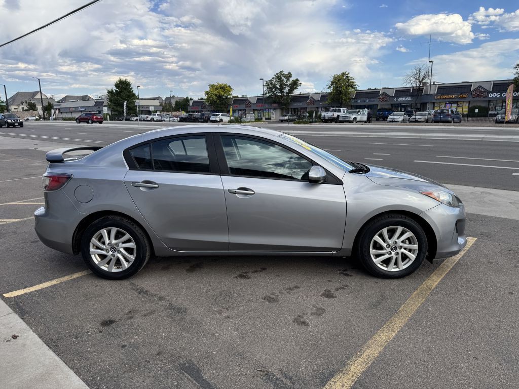2013 Mazda Mazda3 Image 8