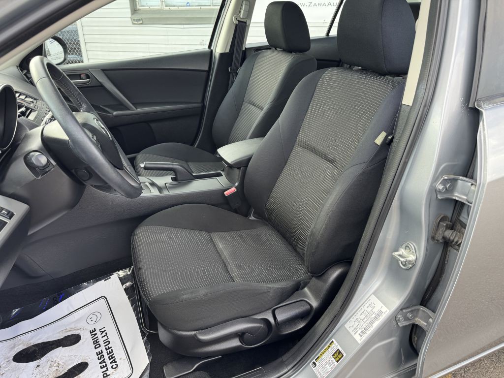2013 Mazda Mazda3 Image 12