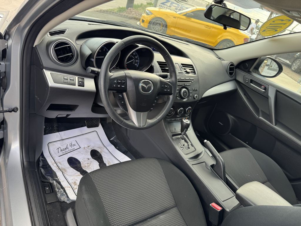 2013 Mazda Mazda3 Image 14