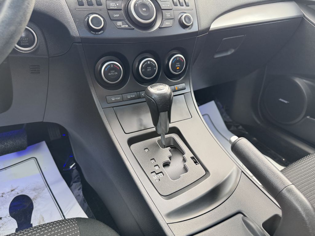 2013 Mazda Mazda3 Image 19