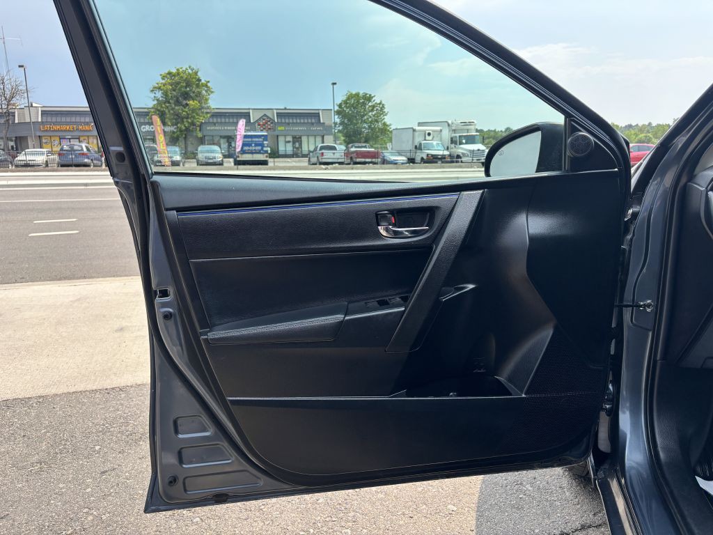 2018 Toyota Corolla Image 14