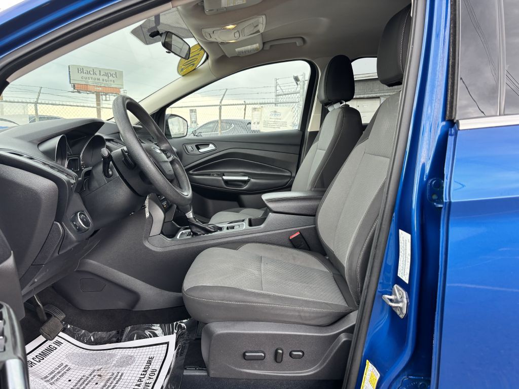 2017 Ford Escape Image 11