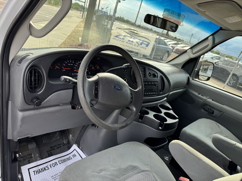2006 Ford E-series Image 14