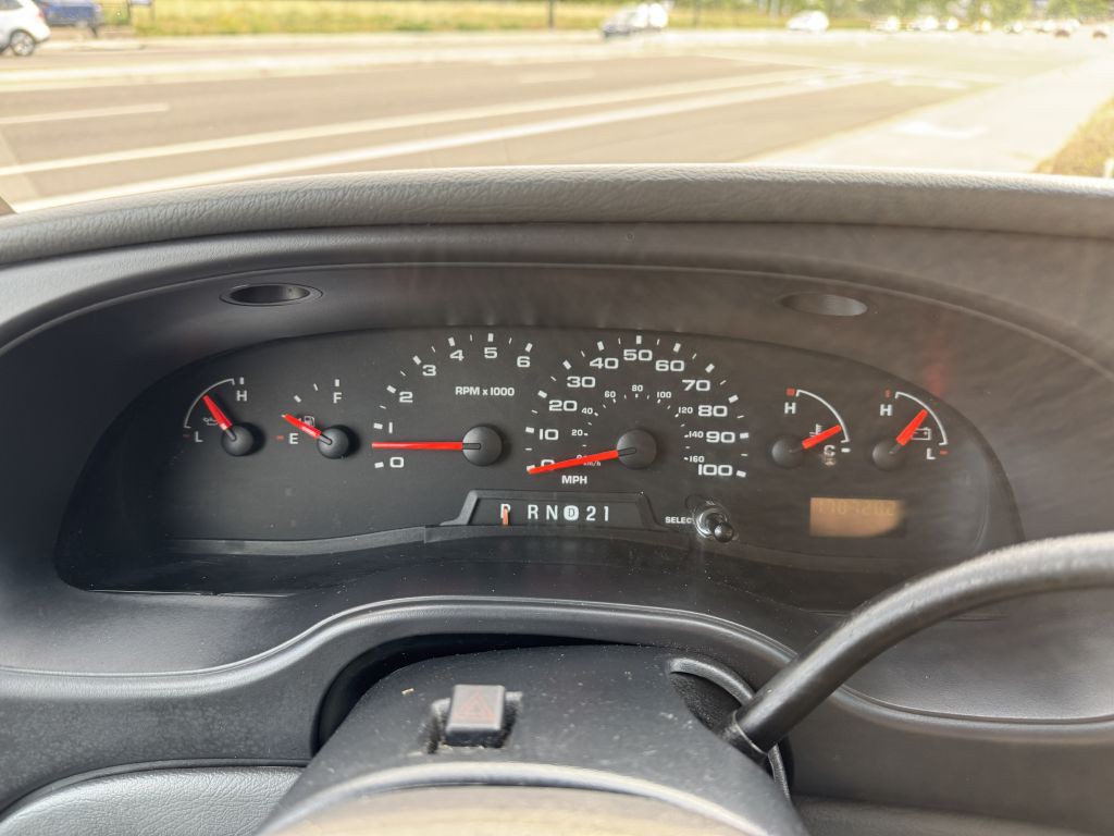 2006 Ford E-series Image 19