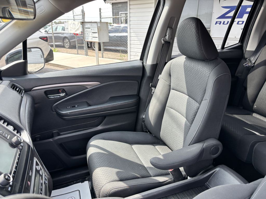 2018 Honda Ridgeline Image 13