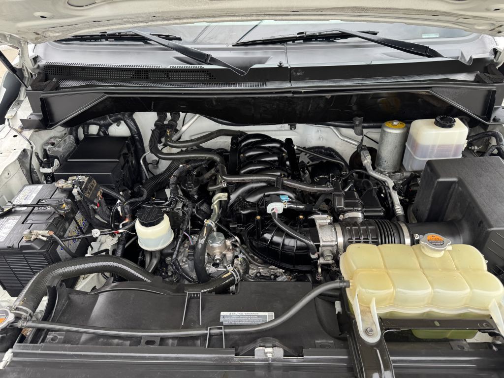 2017 Nissan NV Image 24