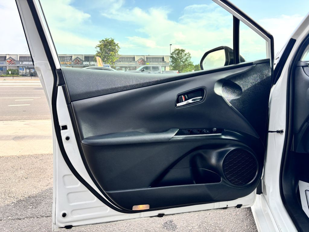 2020 Toyota Prius Image 14