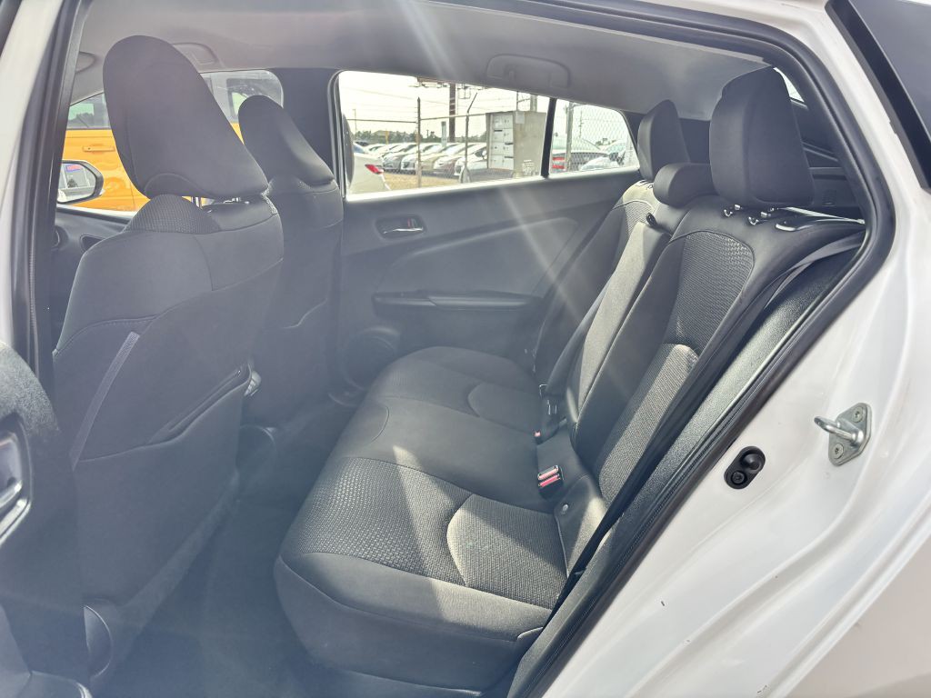2020 Toyota Prius Image 15