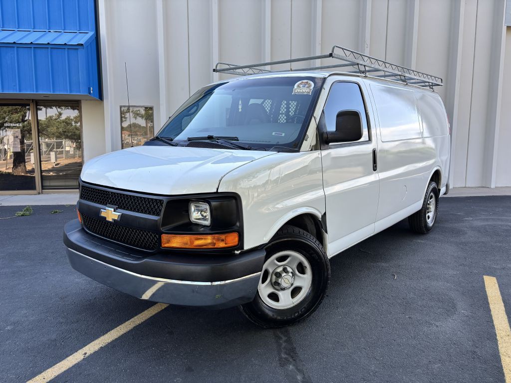 2005 Chevrolet Express Image 1