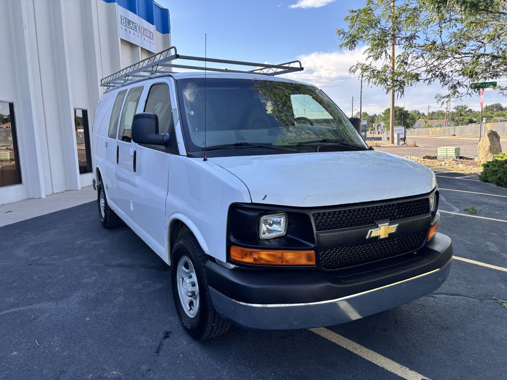 2005 Chevrolet Express Image 9
