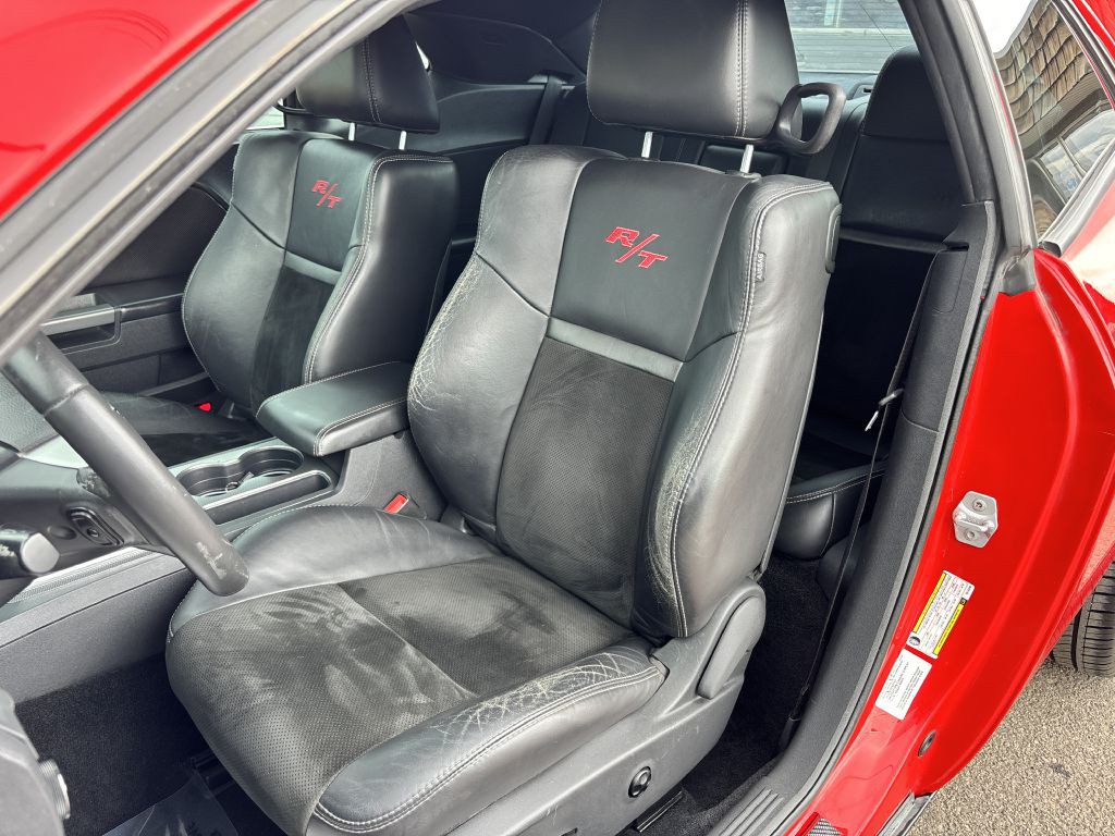 2014 Dodge Challenger Image 12