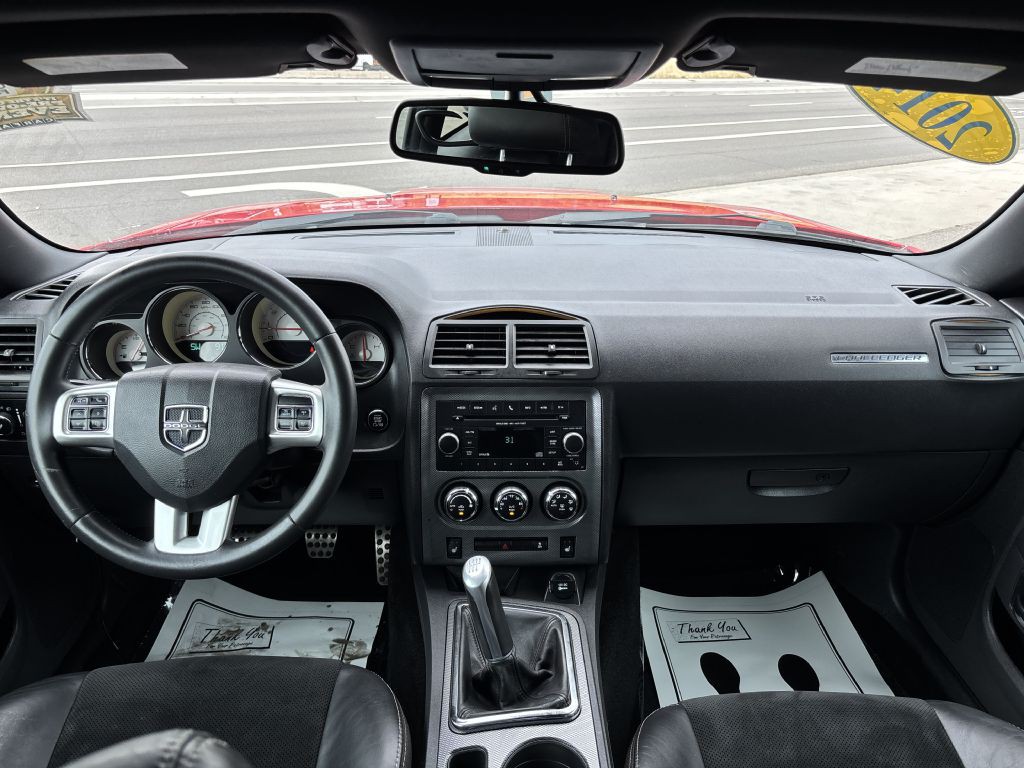 2014 Dodge Challenger Image 15