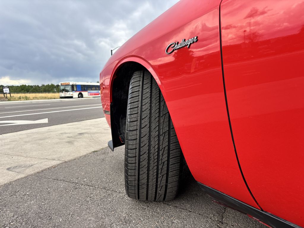 2014 Dodge Challenger Image 25