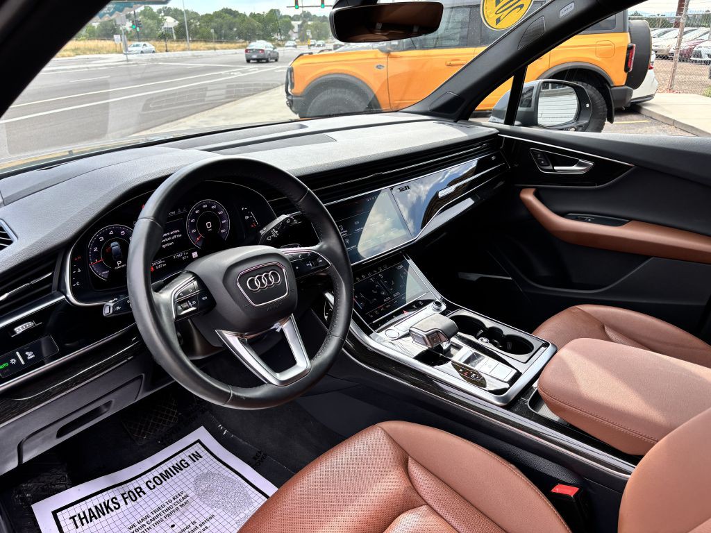 2020 Audi Q7 Image 11