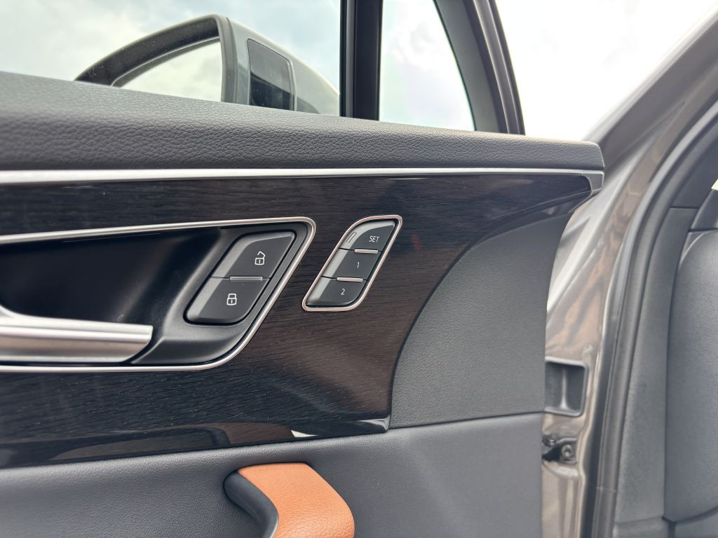 2020 Audi Q7 Image 16