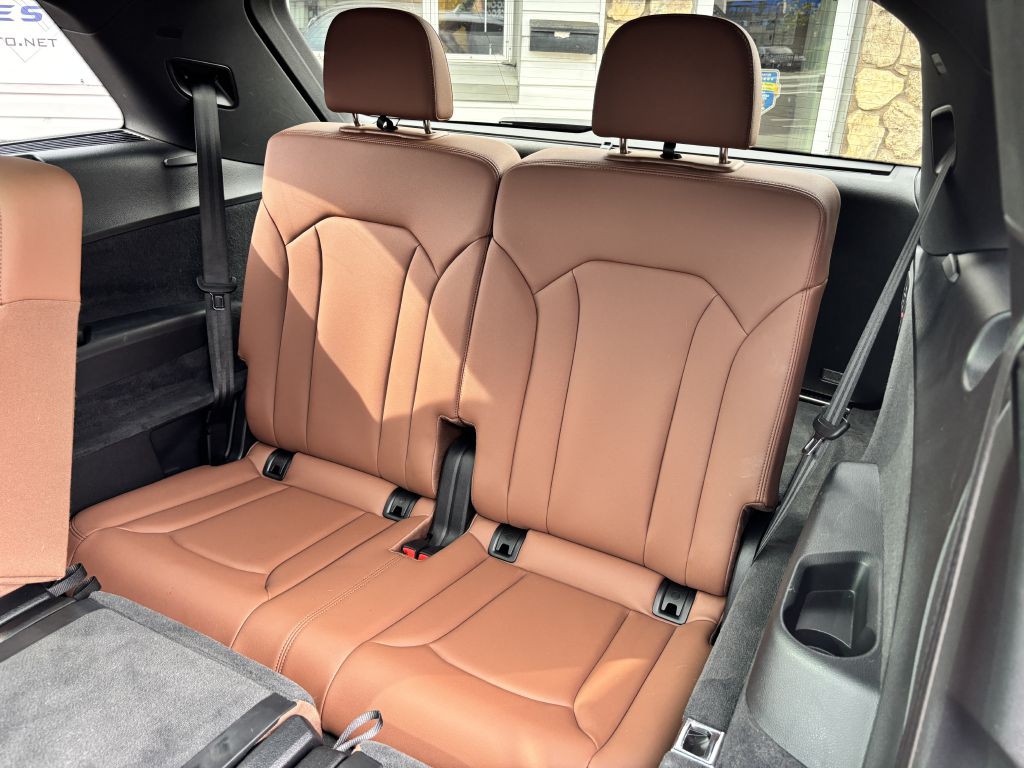 2020 Audi Q7 Image 19