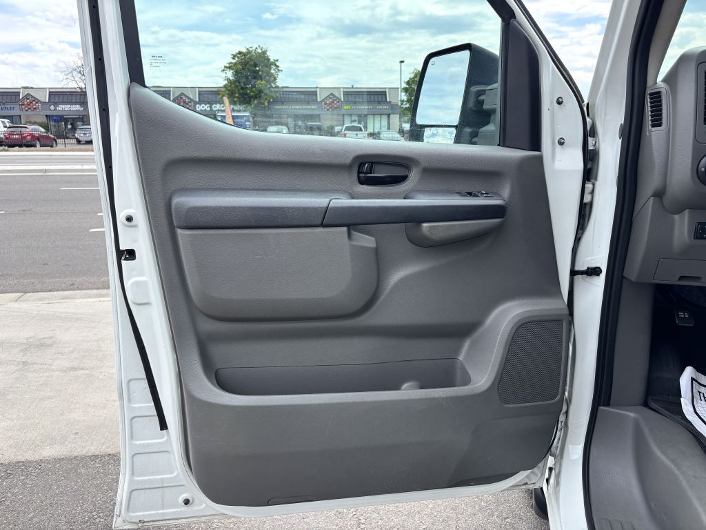 2019 Nissan NV Image 14