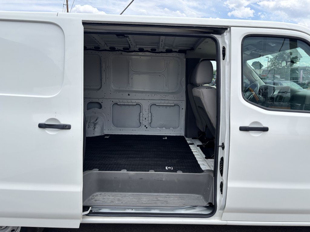 2019 Nissan NV Image 15