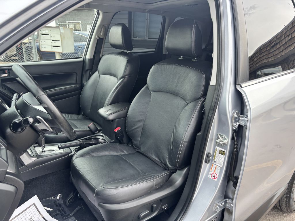 2014 Subaru Forester Image 12
