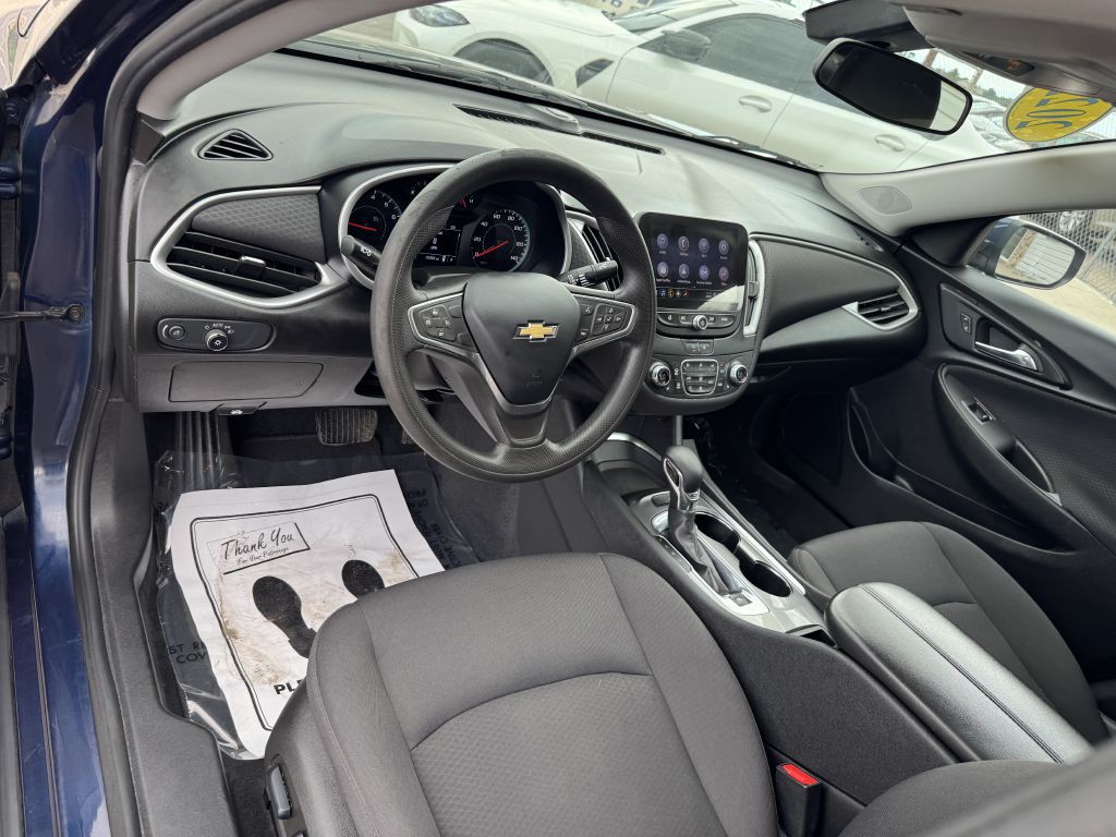 2022 Chevrolet Malibu Image 13