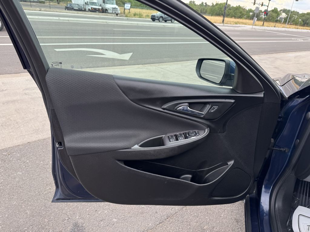 2022 Chevrolet Malibu Image 14