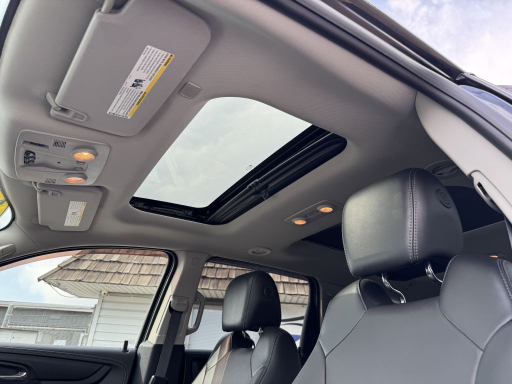 2017 Chevrolet Traverse Image 16