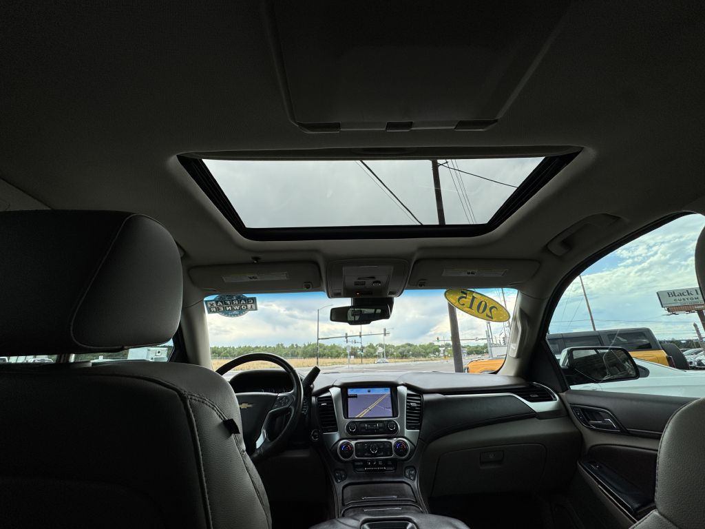 2015 Chevrolet Suburban Image 25