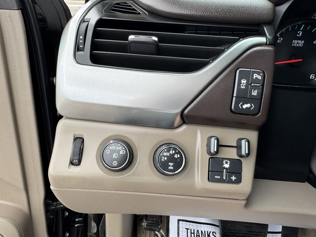 2015 Chevrolet Suburban Image 26