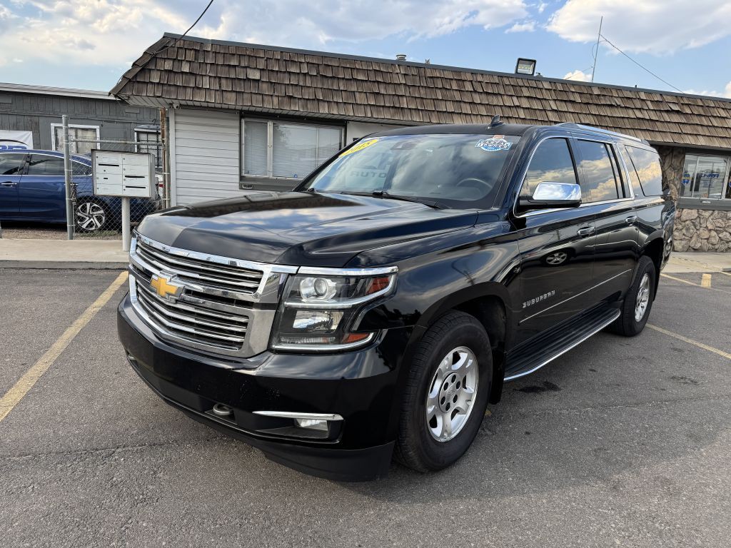 2015 Chevrolet Suburban Image 3