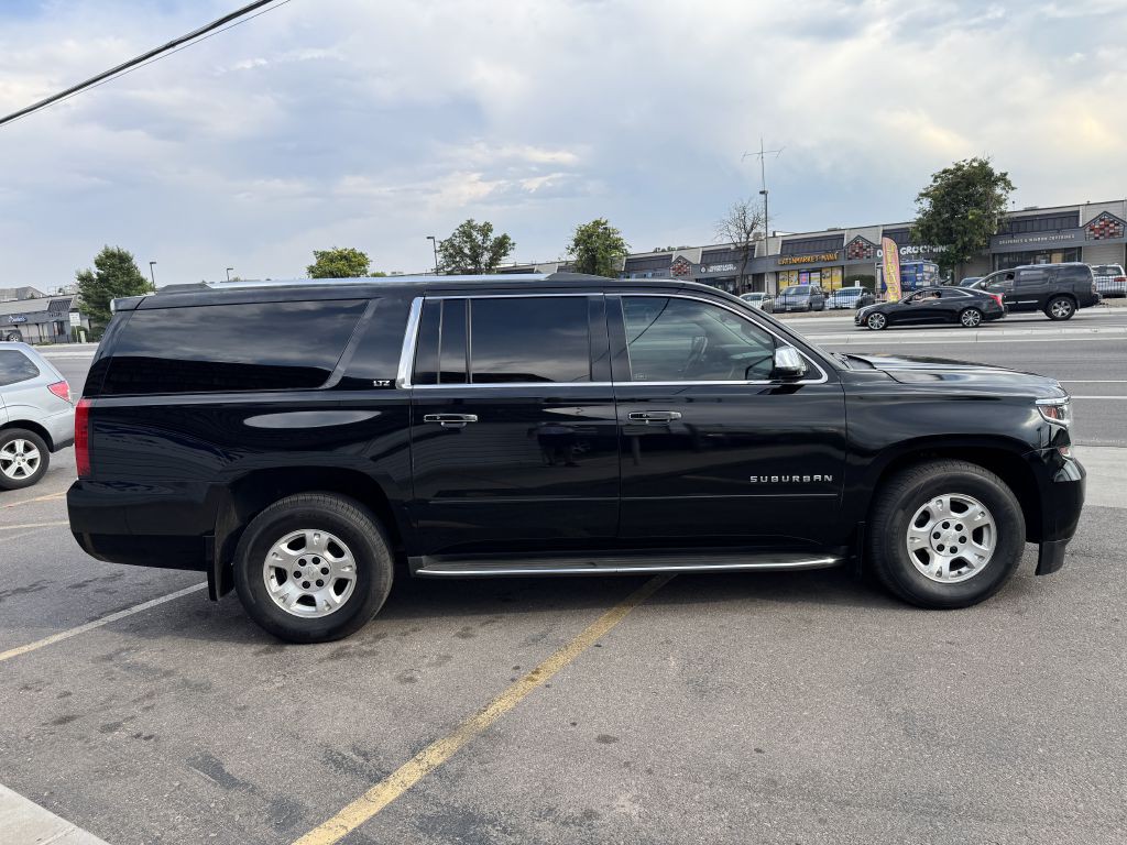 2015 Chevrolet Suburban Image 8