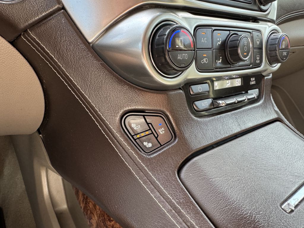 2015 Chevrolet Suburban Image 29