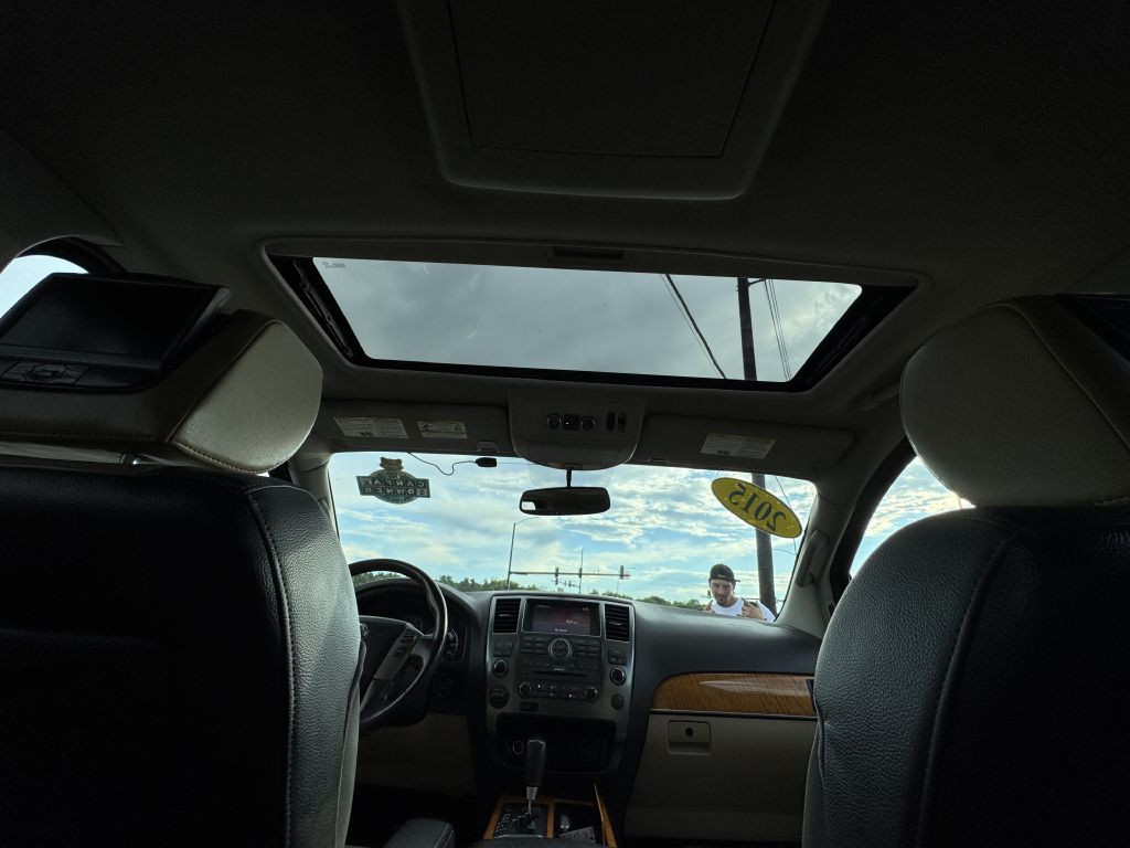 2015 Nissan Armada Image 25
