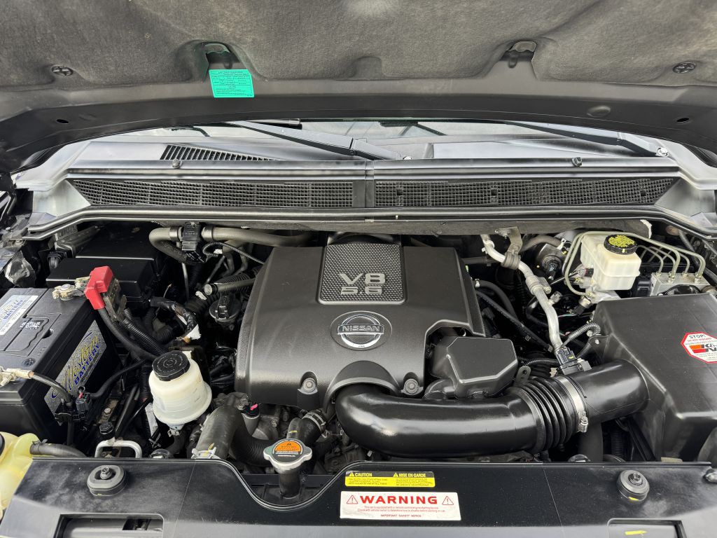 2015 Nissan Armada Image 31