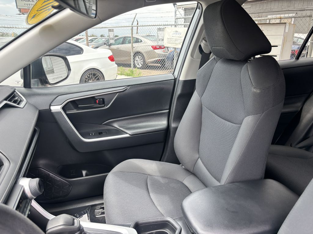 2019 Toyota Rav4 Image 13