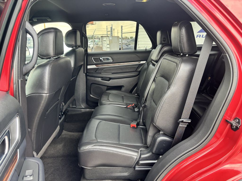 2017 Ford Explorer Image 16