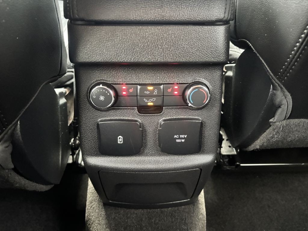 2017 Ford Explorer Image 18