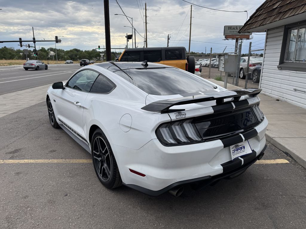 2022 Ford Mustang Image 5