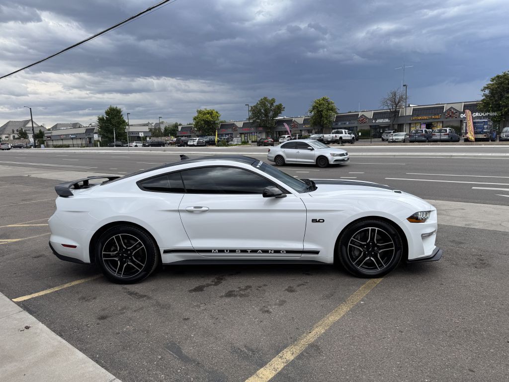 2022 Ford Mustang Image 8