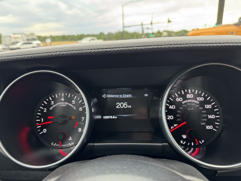 2022 Ford Mustang Image 21