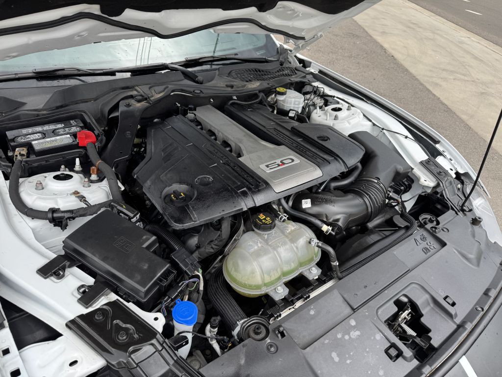 2022 Ford Mustang Image 28