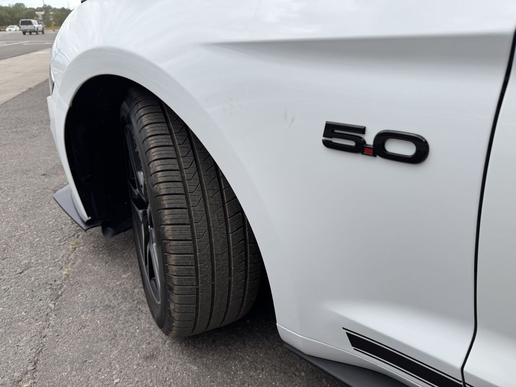 2022 Ford Mustang Image 31