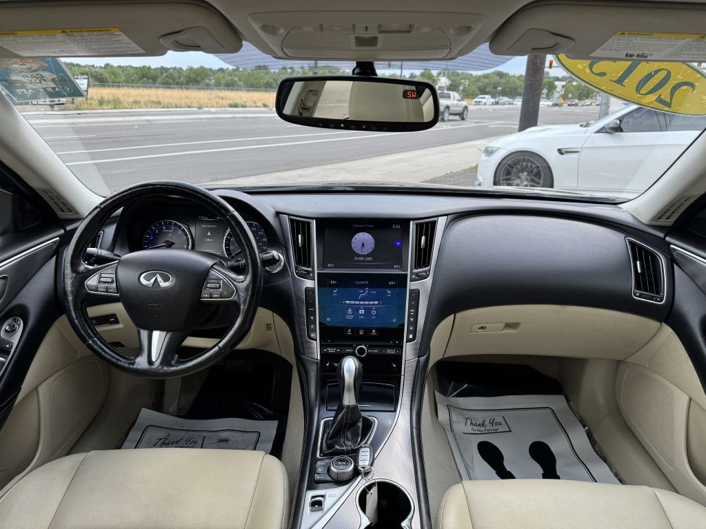 2015 INFINITI Q50 Image 17