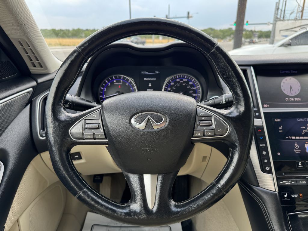 2015 INFINITI Q50 Image 21